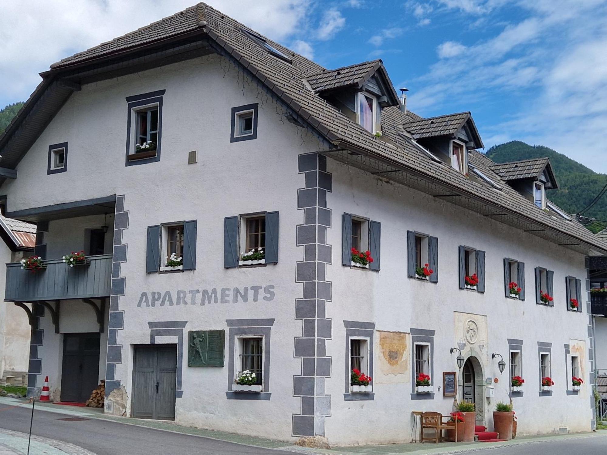 Apartments Belopeski Dvori Kranjska Gora Luaran gambar